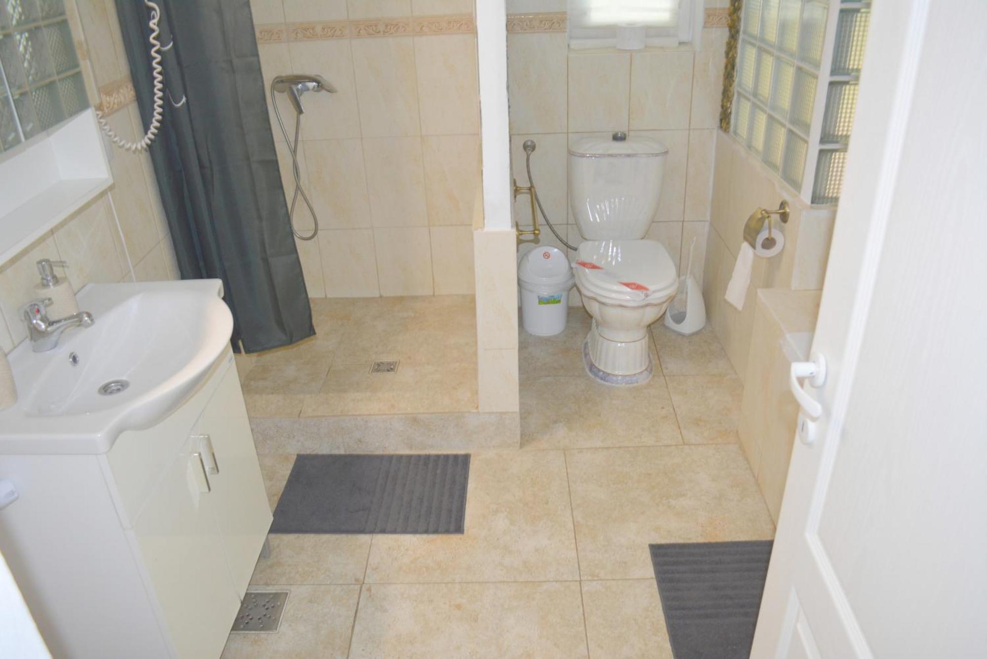 Colina Restaurant & Events Otel Bistriţa Dış mekan fotoğraf
