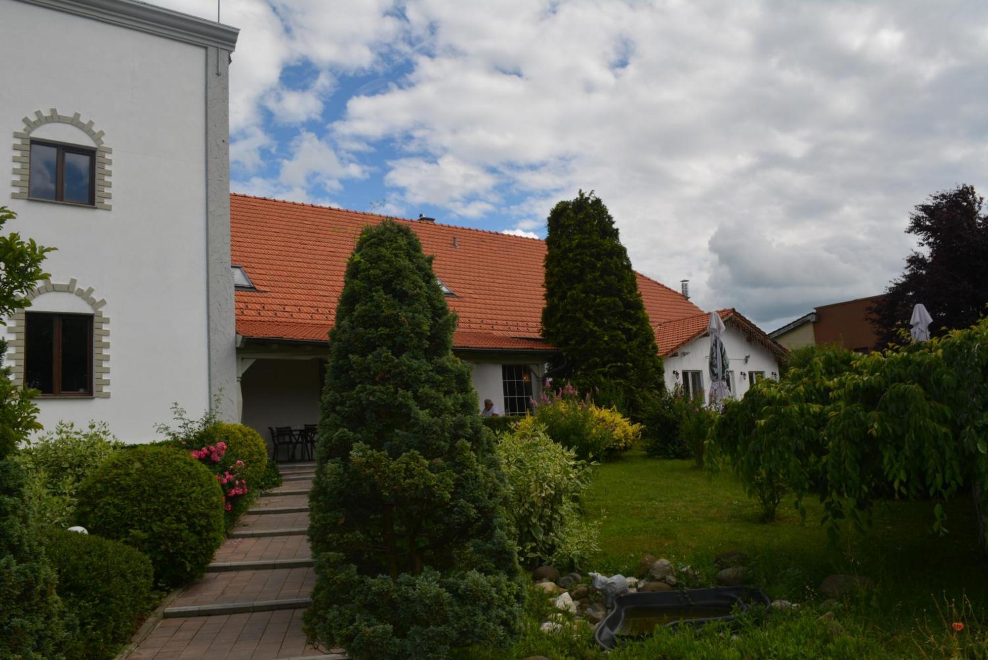 Colina Restaurant & Events Otel Bistriţa Dış mekan fotoğraf