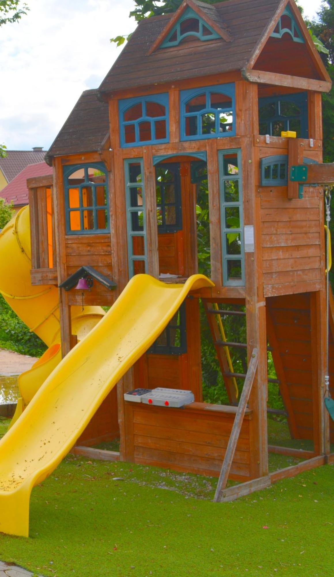Colina Restaurant & Events Otel Bistriţa Dış mekan fotoğraf